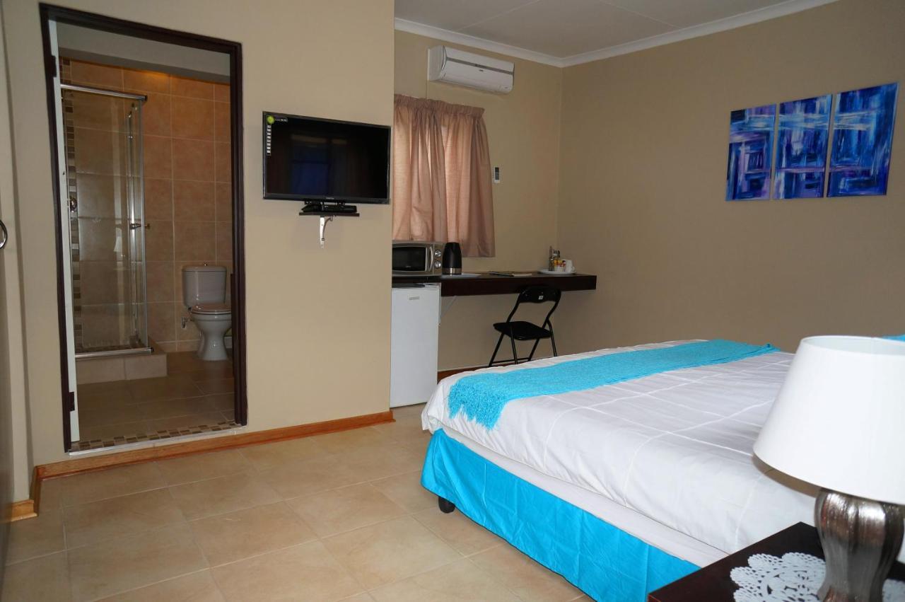 Mckala Guesthouse คิมเบอร์ลีย์ ภายนอก รูปภาพ